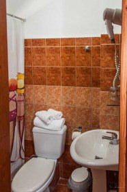 Ενοικιαζόμενα Δωμάτια Κόκκινο Νερό - KALYPSO