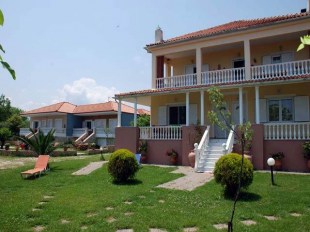 Ενοικιαζόμενα δωμάτια διαμερίσματα Σωτηρίτσα GOLDEN ROSE