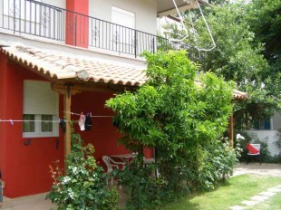 ΕΝΟΙΚΙΑΖΟΜΕΝΑ ΔΩΜΑΤΙΑ ΣΤΗ ΒΕΛΙΚΑ ΚΕΛΕΠΟΥΡΗ ΕΛΛΗ