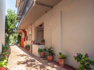 ΕΝΟΙΚΙΑΖΟΜΕΝΑ ΔΩΜΑΤΙΑ ΣΤΗ ΒΕΛΙΚΑ ΚΕΛΕΠΟΥΡΗ ΕΛΛΗ