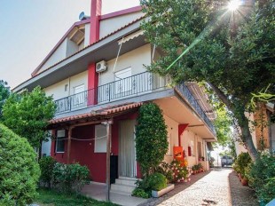 ΕΝΟΙΚΙΑΖΟΜΕΝΑ ΔΩΜΑΤΙΑ ΣΤΗ ΒΕΛΙΚΑ ΚΕΛΕΠΟΥΡΗ ΕΛΛΗ