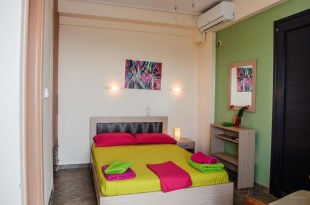 ΚΟΜΜΑΤΗ ΠΑΡΑΣΚΕΥΗ ΣΩΤΗΡΙΤΣΑ ENOIKIAZOMENA ΔΩΜΑΤΙΑ & ΔΙΑΜΕΡΙΣΜΑΤΑ